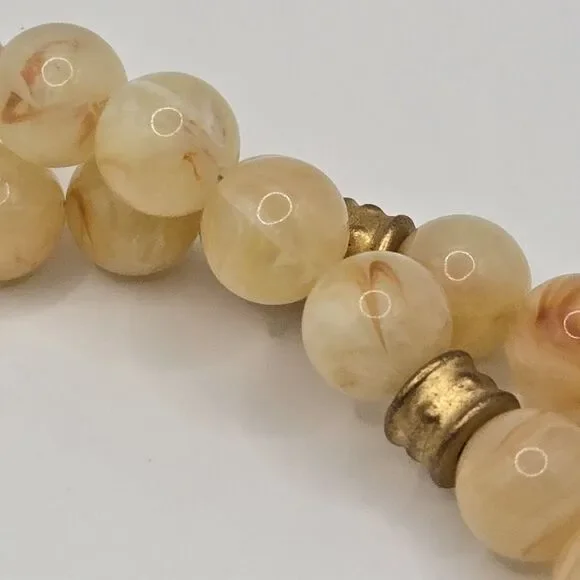 Vintage 2 Strand Choker Necklace Honey Yellow Lucite Beads Gold-Tone Rose Clasp - Picture 7 of 10